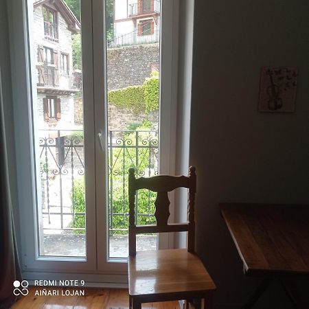 Albergue Armaia Artepea Urzainqui ภายนอก รูปภาพ