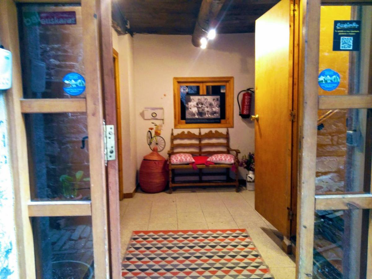 Albergue Armaia Artepea Urzainqui ภายนอก รูปภาพ